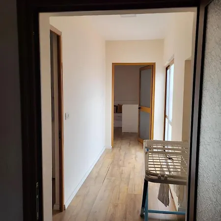 Center Apartment *