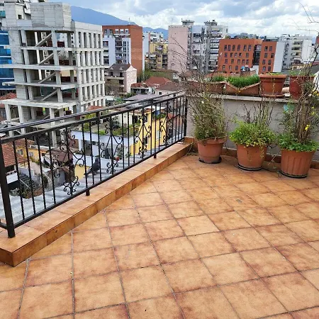 Center Apartment *